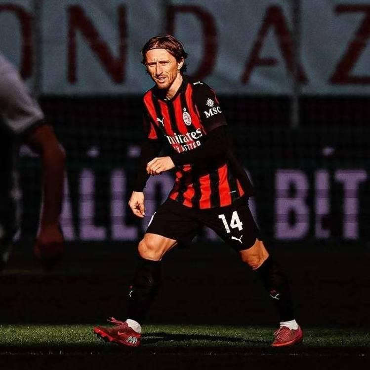 欧洲五大联赛最佳交易，魔笛上榜！外媒评出了今年夏窗最佳十大转会，莫德里奇自由转