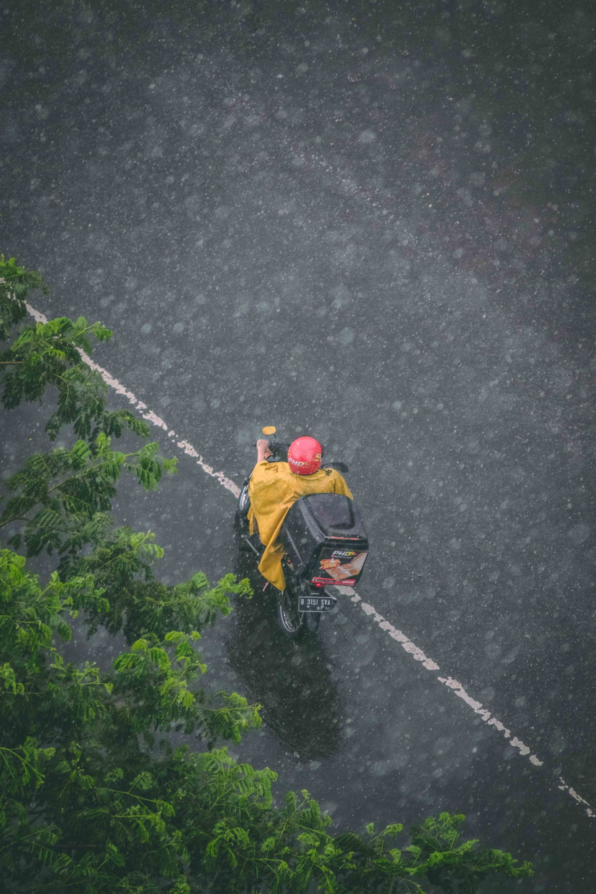 有骑手抵触缴纳社保其实也能理解[捂脸哭]刚毕业的时候我也觉得社保有啥用钱到自