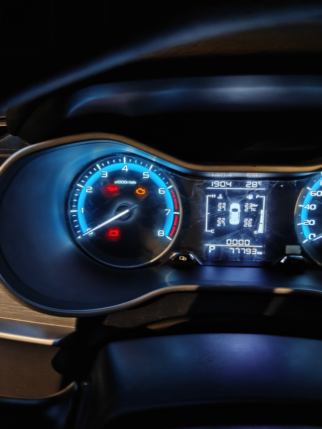 21年吉利帝豪刚开三年三元催化老化了我的帝豪故障码检查三元催化老化了怎么办，谁