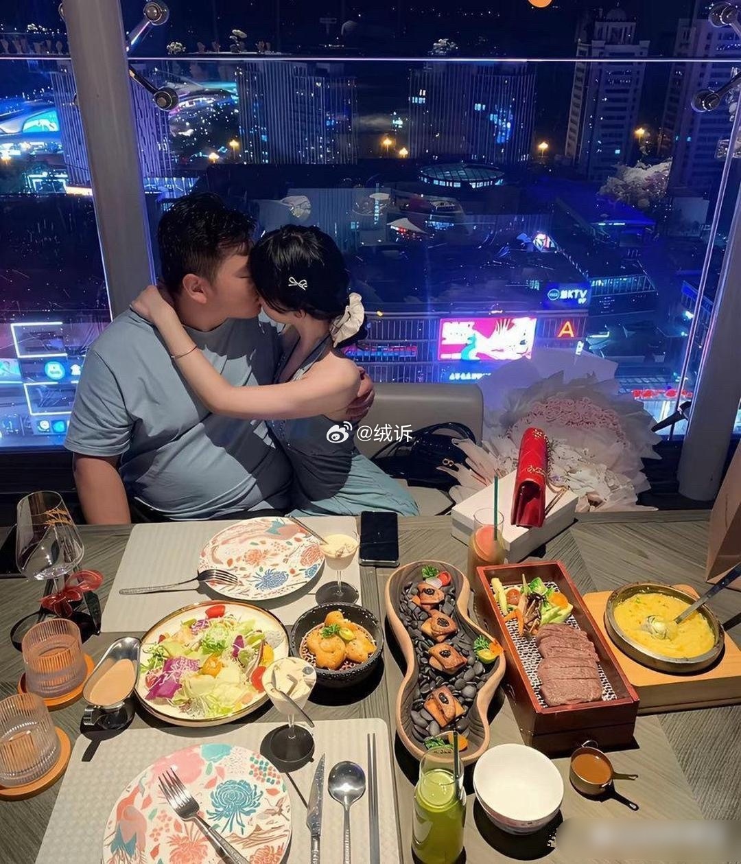 有钱真的是太好了，不仅自己吃得好，还能让别人吃得好​​​