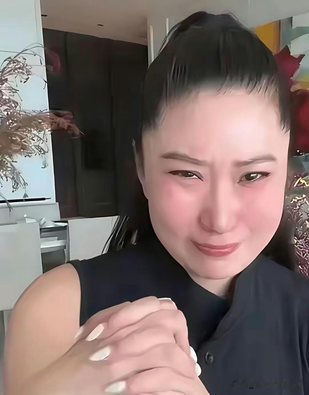coco也是可以的，和谢贤分手多年不结婚不恋爱，不知道如今谢贤去世了，我没有嫁人