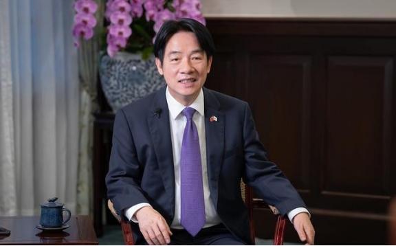 赖清德刚提出“并购说”！他手下的马仔就出来试探大陆民意！明明能够拖死你们，为啥要