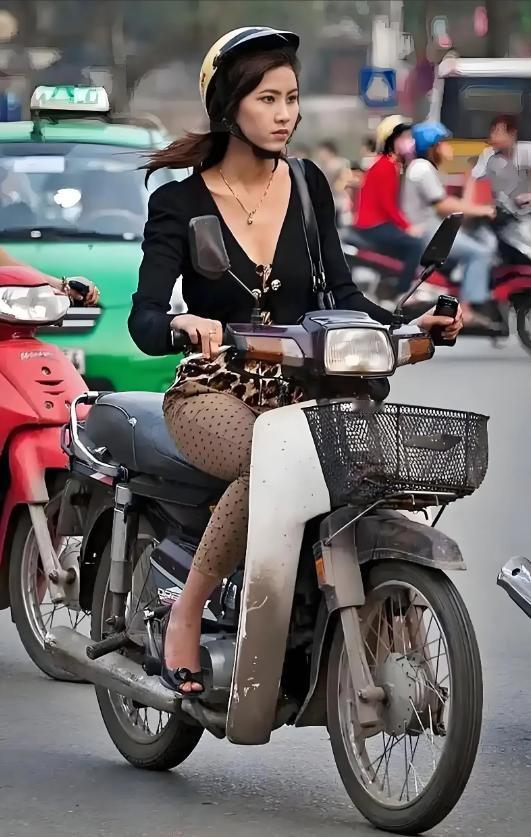 为什么越南的上班族几乎每个人都有一台本田摩托车，售价大概10000元人民币，为什