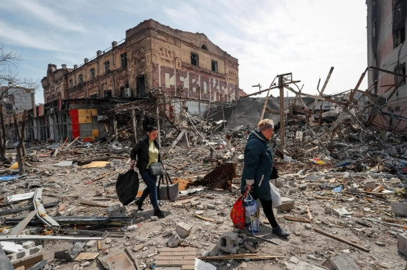 乌克兰怎么就走上了今天家破人亡国家分裂的地步？不是普京的责任，也不是泽连斯基的责