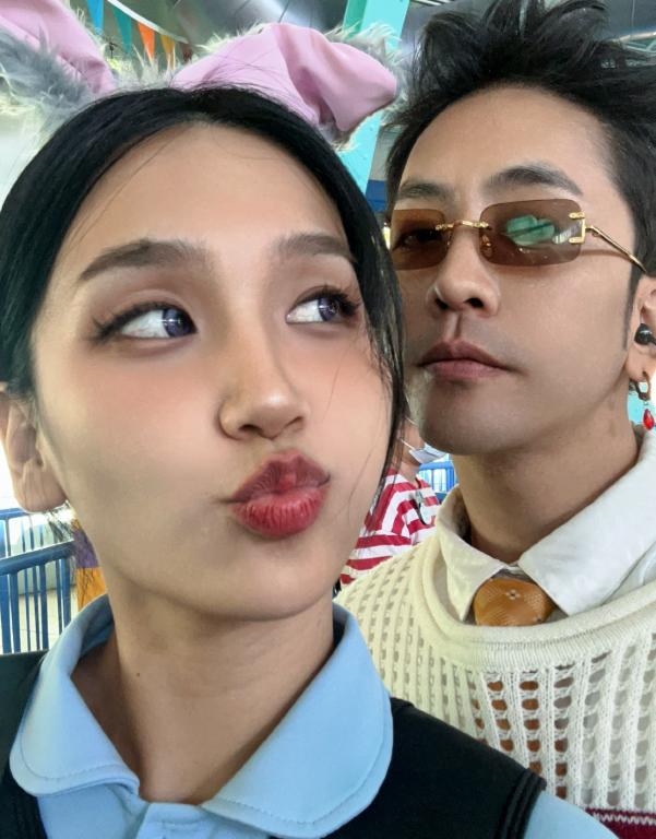 没想到这么暴躁的粱淞竟然有一个冷静理智又高情商的妈妈！粱淞妈妈毫不客气的说粱淞，