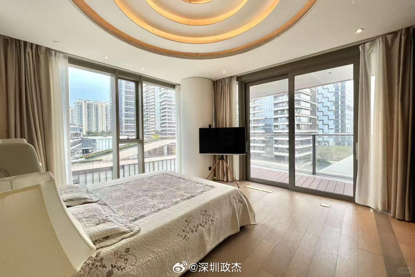 又是深圳优秀的女生，才买的深圳湾200平小户型，本来准备装修婚房，现在分手了。。