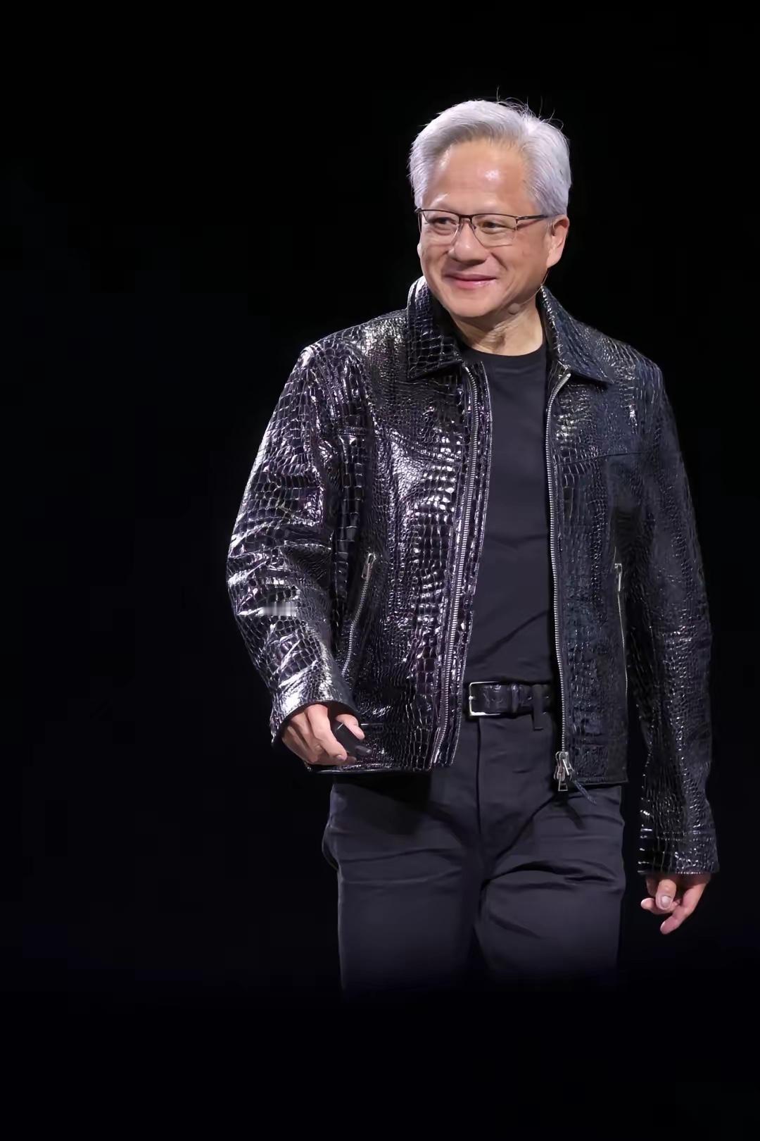黄仁勋给天底下的女人提了个醒，嫁人可以嫁有钱的，也可以嫁长得好看的，但一定要嫁一
