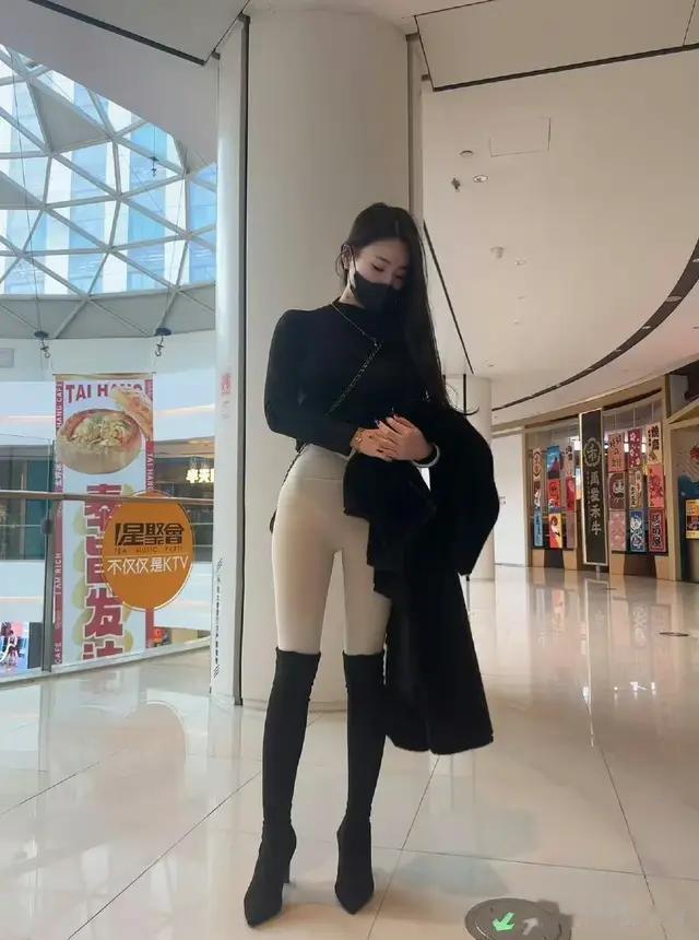 现在的审美都不喜欢长筒靴了吗?