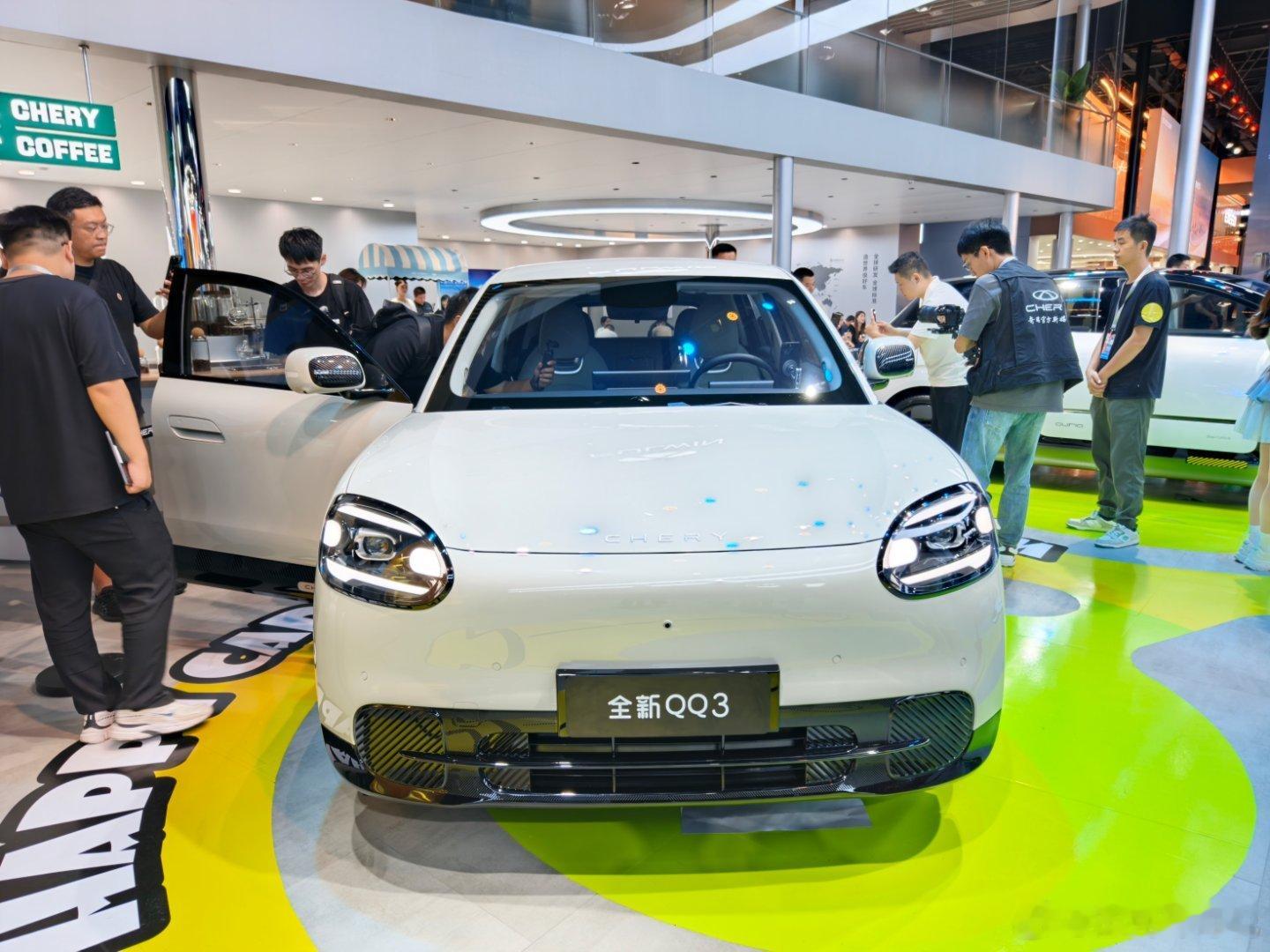 2025成都车展奇瑞全新QQ3，国民微车进一步增大，尺寸进化大了很多了，类似于