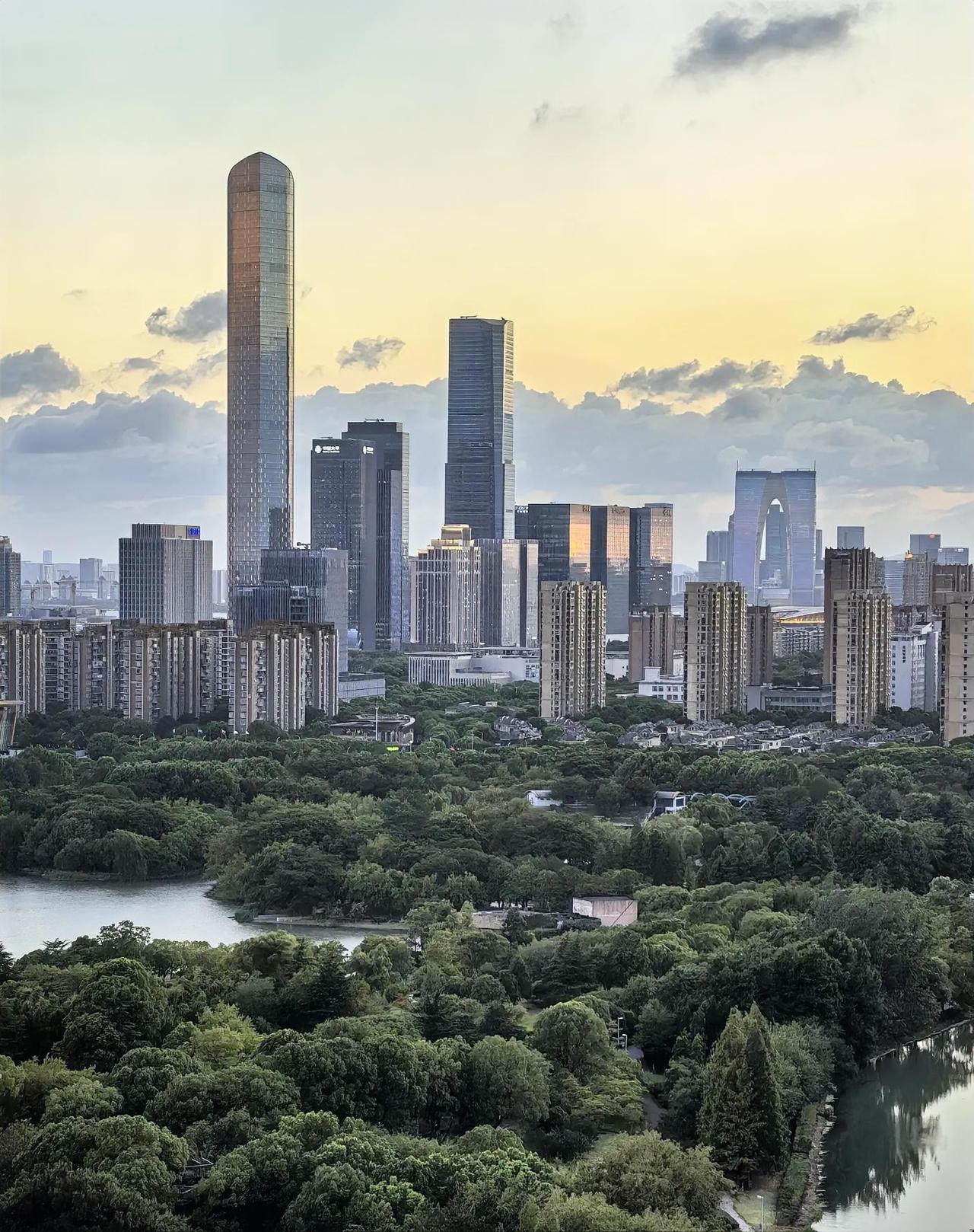 苏州的“潜在独角兽”企业分布里，苏州工业园区最多，这可不是偶然。2024年江苏省