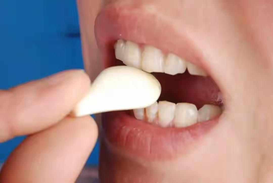 吃了蒜，香是香，但浑身都带着味儿？这事儿里藏着的科学原理，说出来你可能会觉