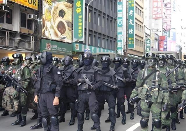 台湾统一过程中会不会有台湾部队起义？说实话，台湾目前20多万部队，志愿兵1