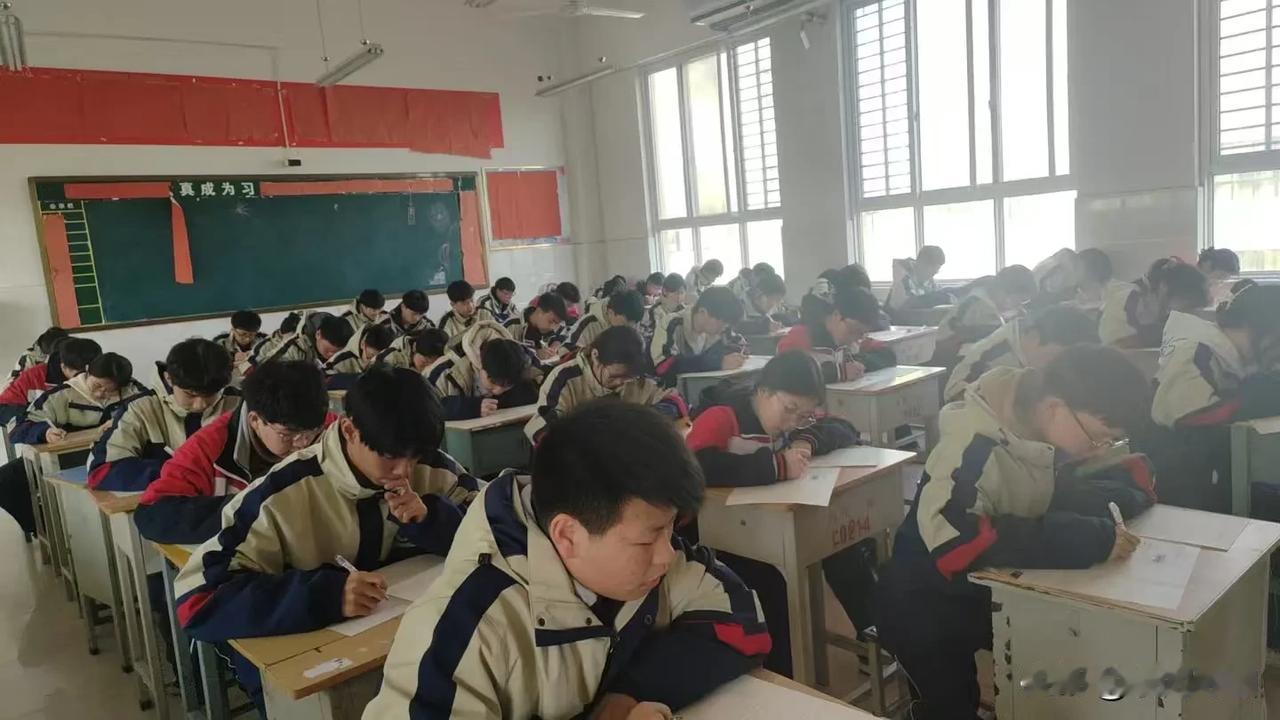 高中偏好数学或者英语的孩子有福音了！若数学成绩达到140分以上，著名大学就能