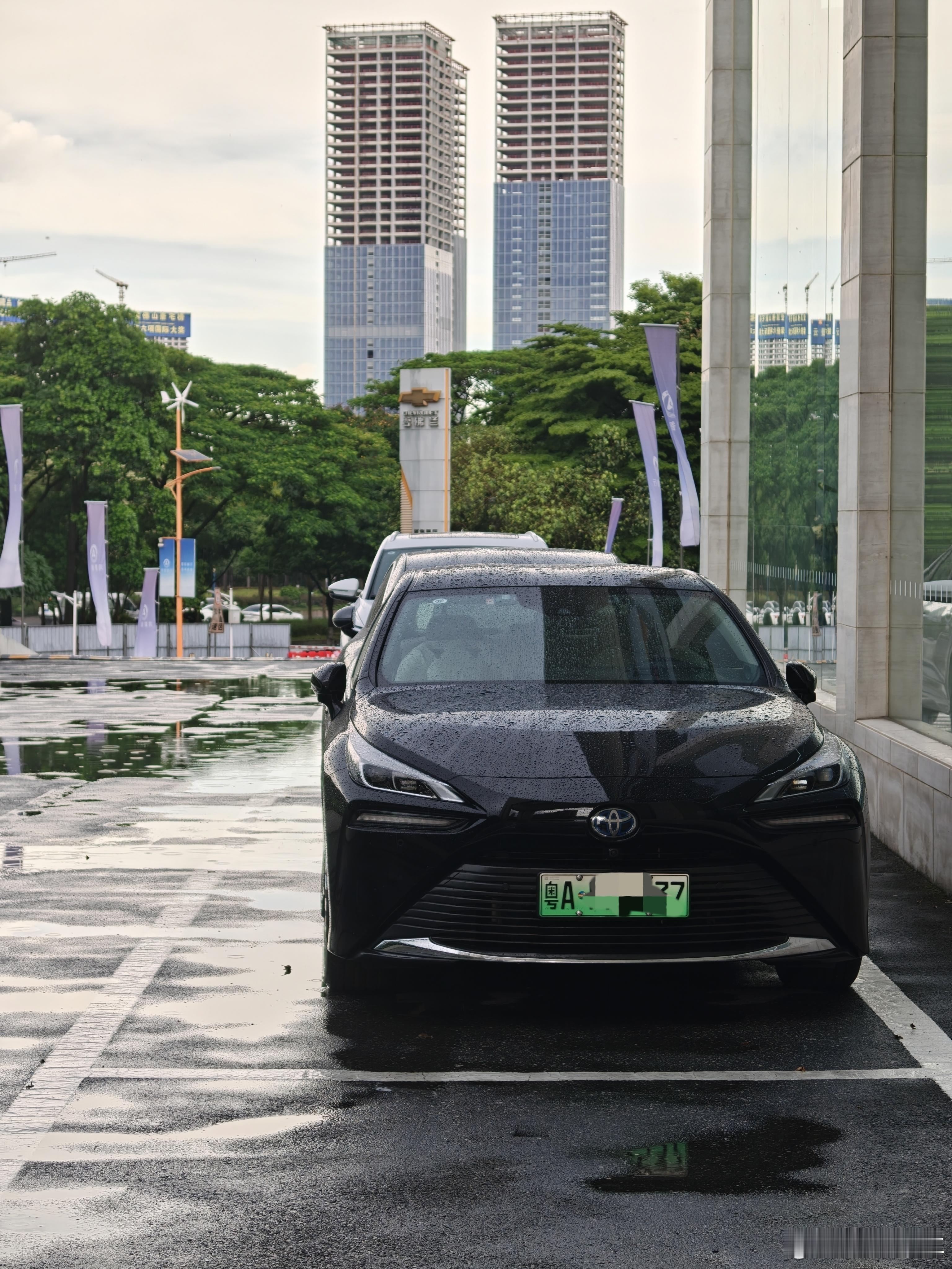第一次看到mirai实车[doge]​​​