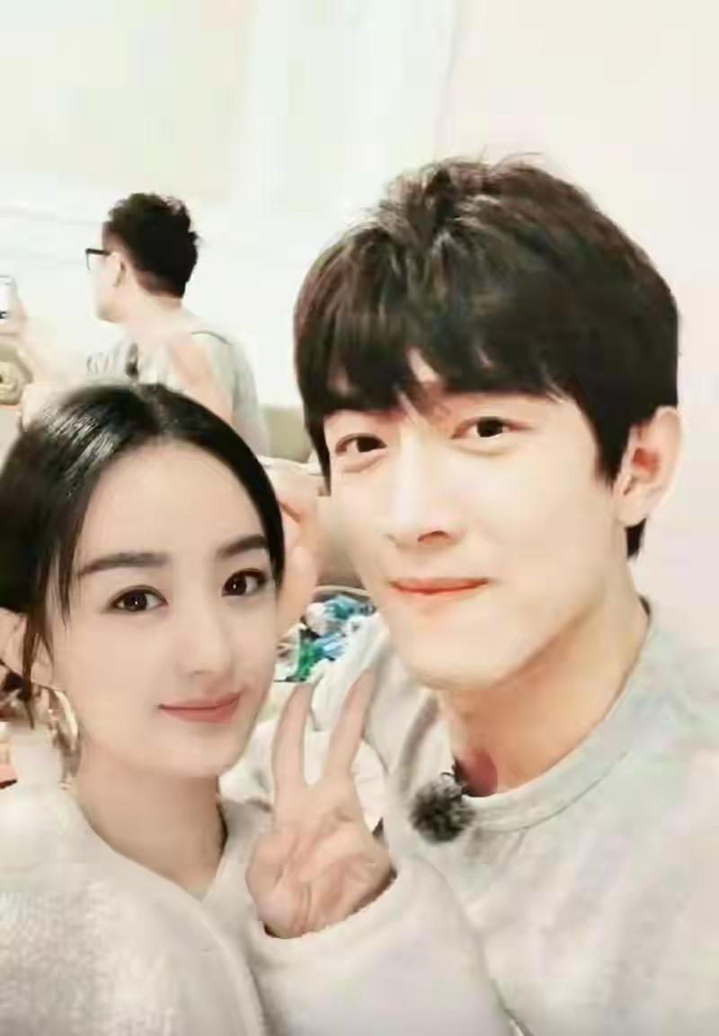 破防！赵丽颖林更新绯闻藏不住，同居瓜比剧还上头娱乐圈最让人意难平的CP，还