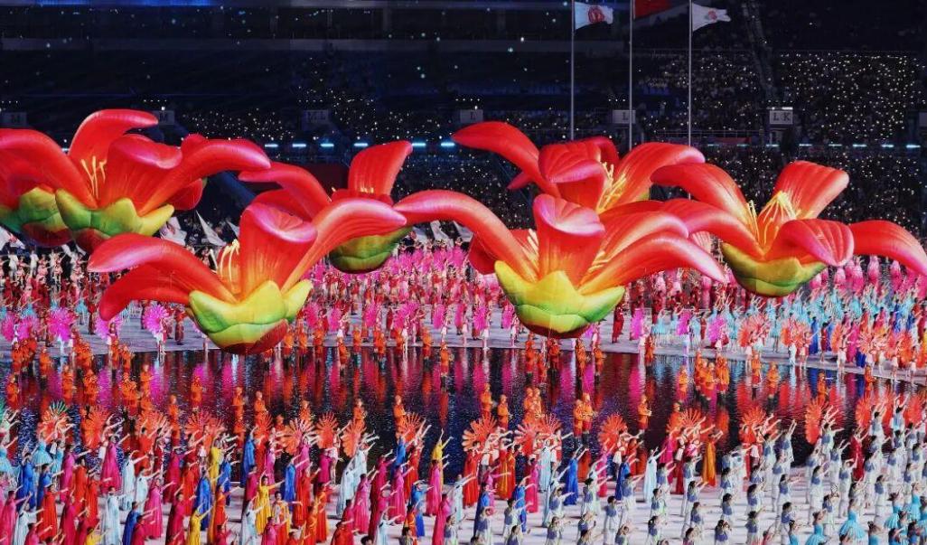 十五运开幕式太提气！奥运都得靠边站！十五运开幕式确实用了心。三个同字篇