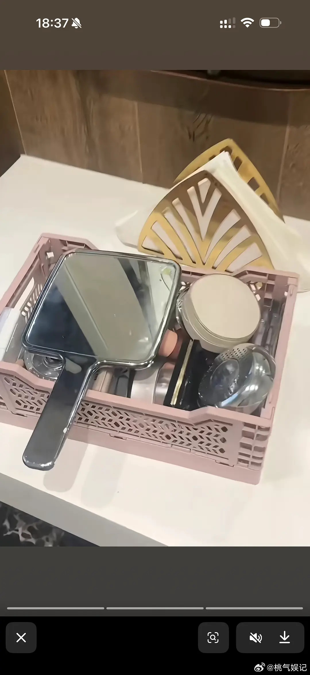 老🐟在中餐厅女厕所里提供了一套补妆的东西？真的假的