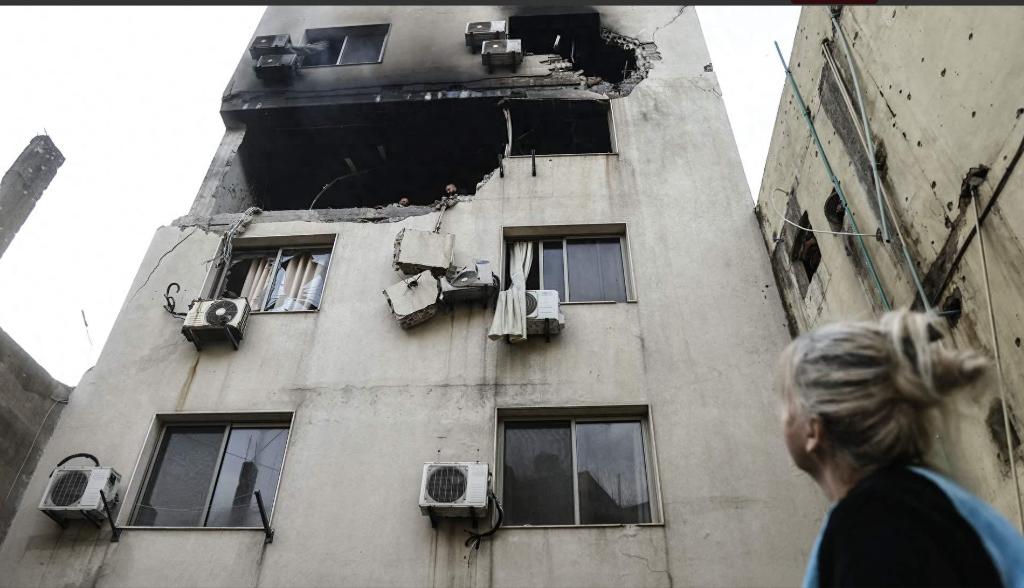 血洗医疗中心！以色列空袭黎巴嫩致31名医护殉职，土耳其怒斥种族灭绝