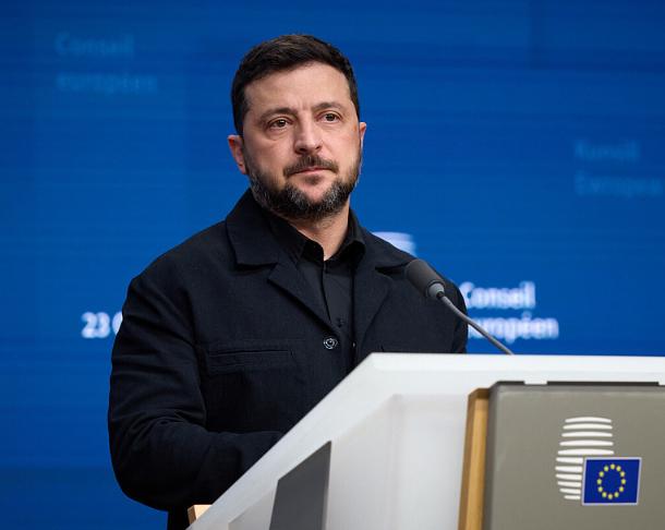 11月1日记者会上那句“中国有兴趣和欧盟谈经济往来”，听着是陈述事实，实则算盘打