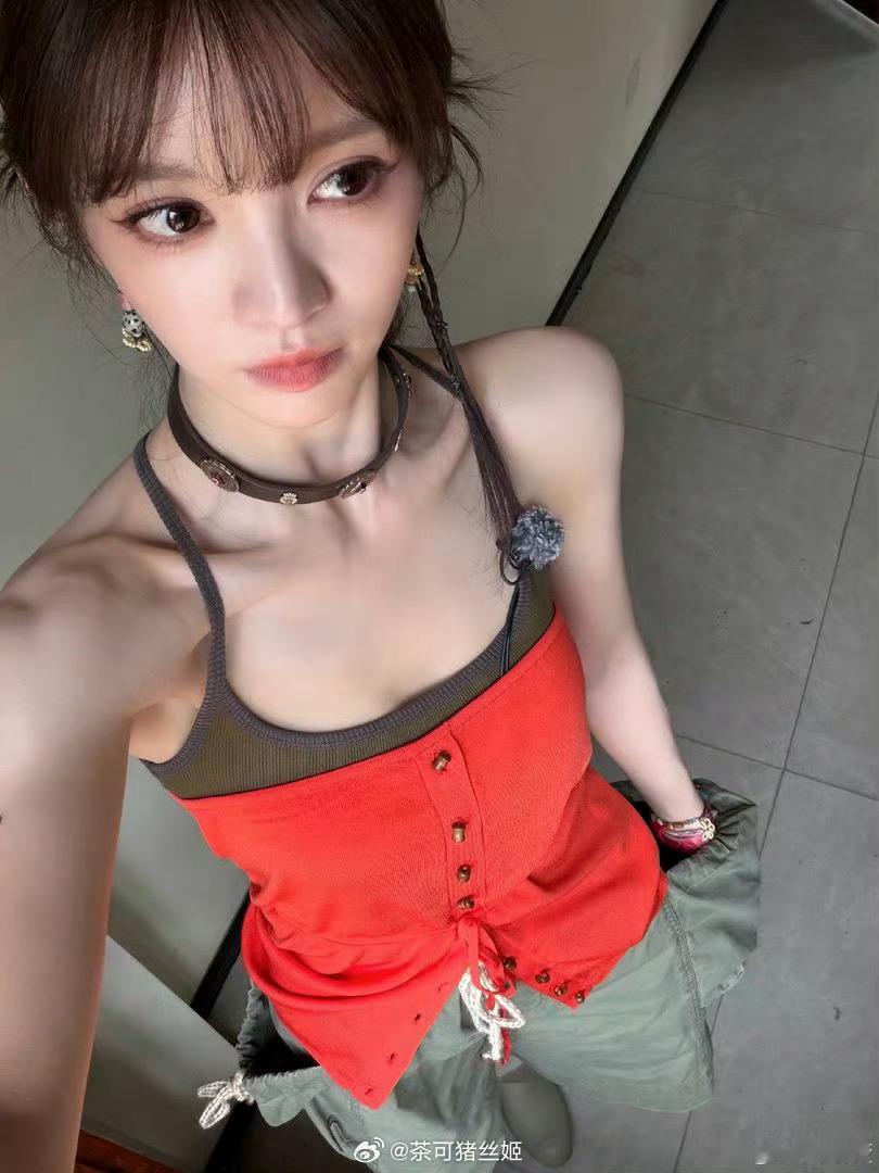 可以在田曦薇锁骨里游泳了田曦薇你美！​​​