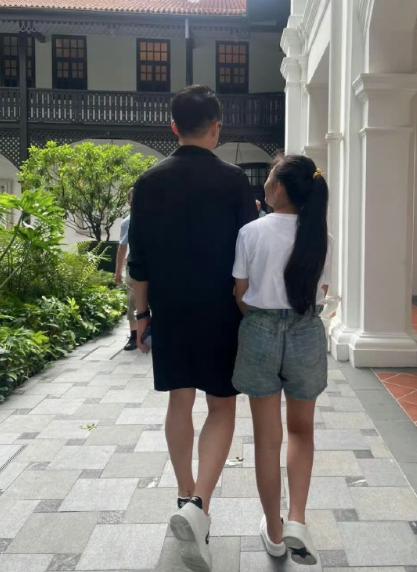 昔日S妈妈忽悠汪希玥姐弟向汪小菲要钱要房子，如今小S却说前姐夫不重亲情重利益。