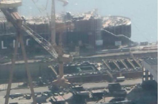 【004航母很可能采用核动力，大连造船厂新照曝细节】 最近半个月，大连造船厂