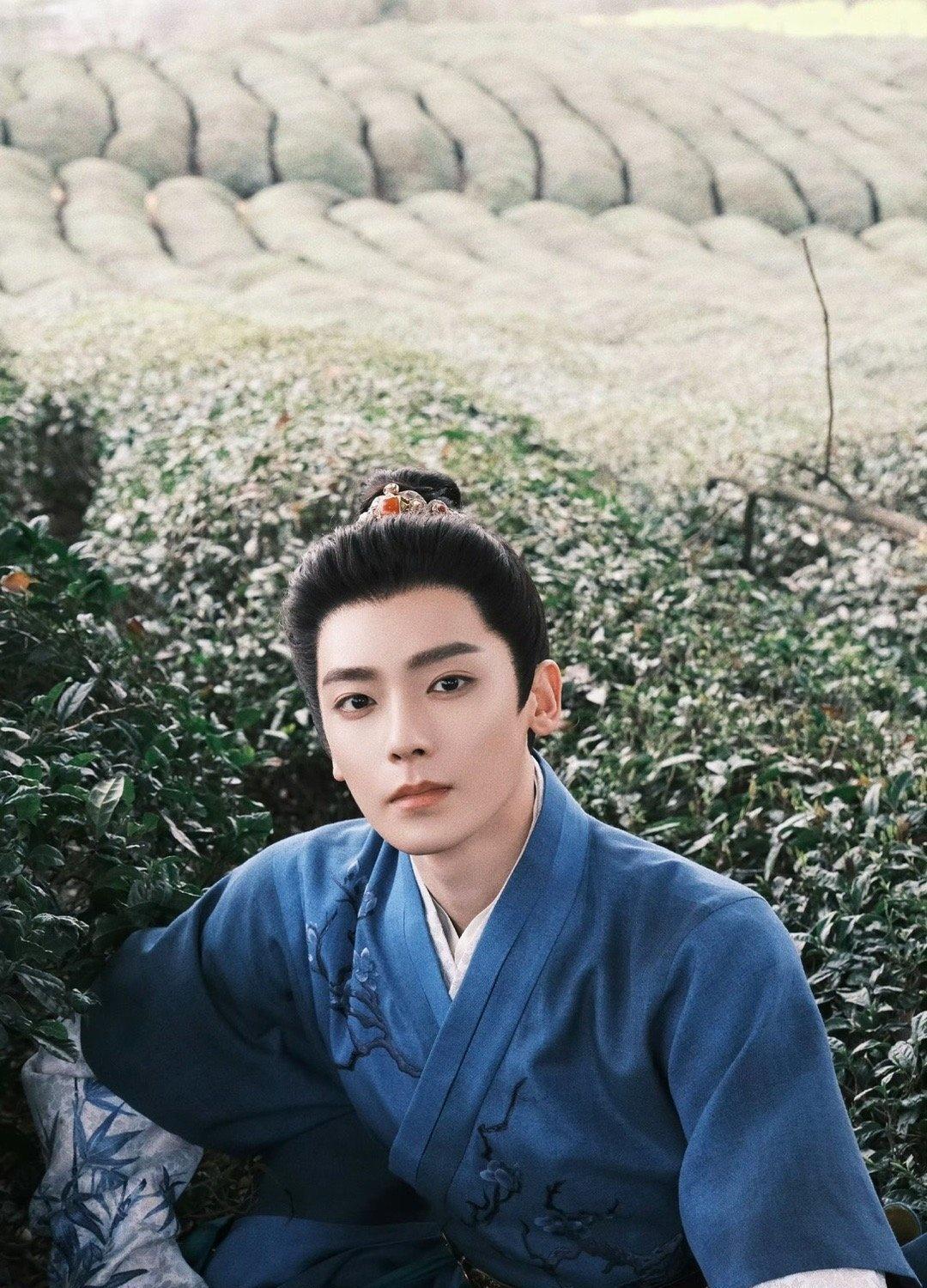 《莲花楼》导演郭虎一句话，戳破了内娱“中年古偶”的遮羞布。筹拍《念无双》时，无