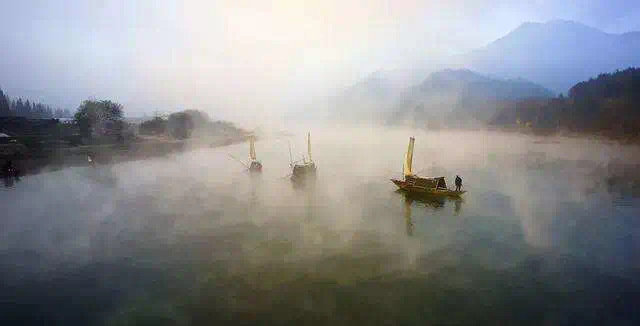 浙江古堰画乡，置身其中，总感觉像是误闯进了水墨画中。​​​
