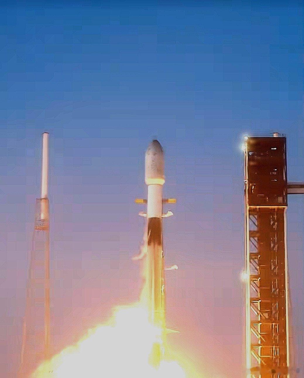 6月8日下午6:13分，猎鹰9号运载火箭发射复合体升空，将29颗卫星送入近地轨道