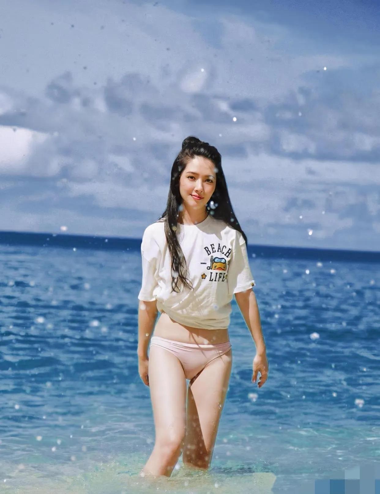 郭碧婷拍《男人装》那年，所有人都猜错了她的底牌。他们等着看“清纯玉女”如何被性