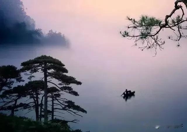 天选之人，不需要大声说话。因为他的实力会替他发声，不需要讨好任何人，因为他自己就
