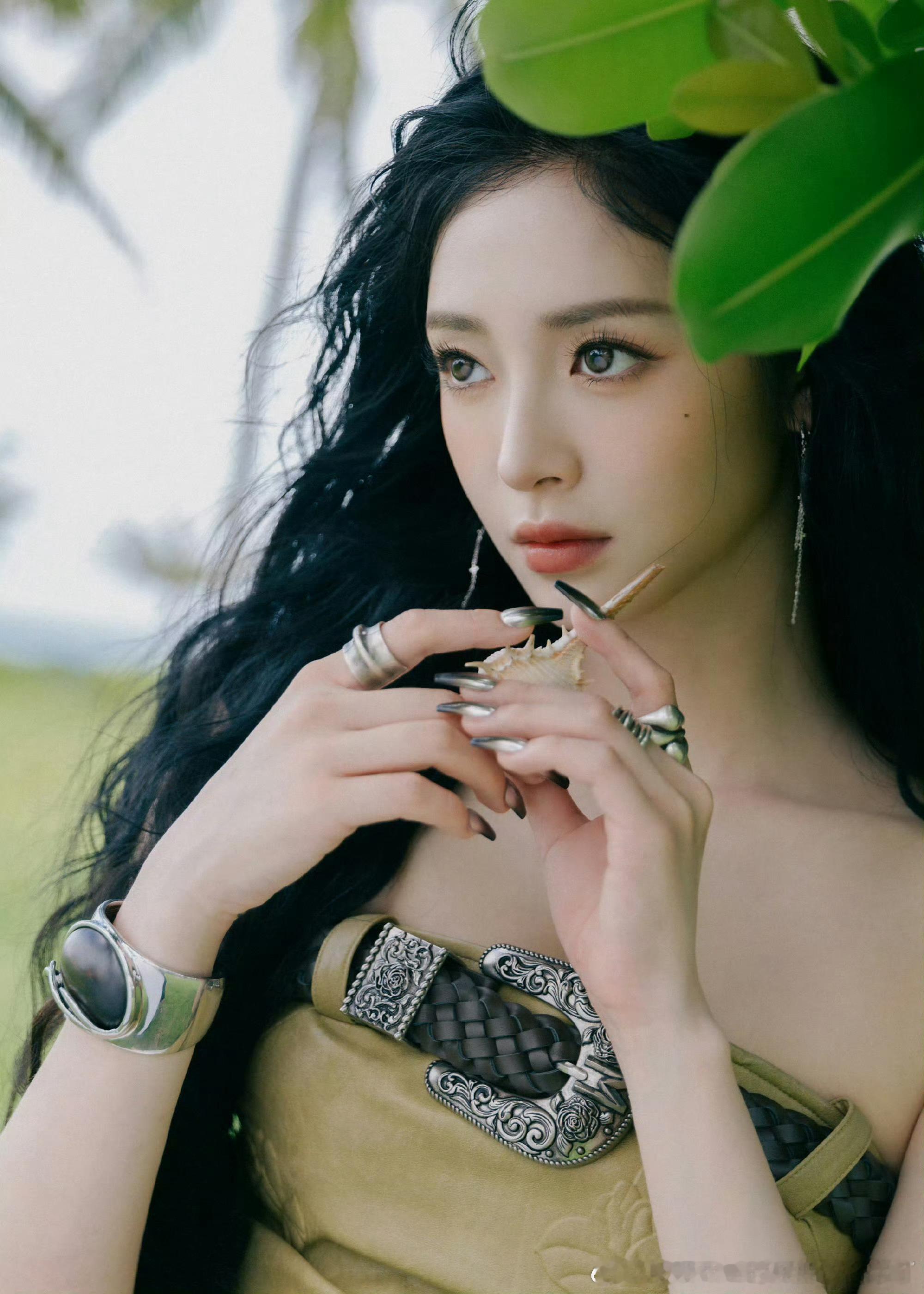 周洁琼想剪短发周洁琼想剪短发！就她这五官底子，什么发型都能稳稳hold住。