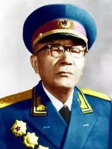 1952年，黄克诚的岳父贩卖鸦片，被判死刑，行刑前，黄克诚找到了负责此案的干部，