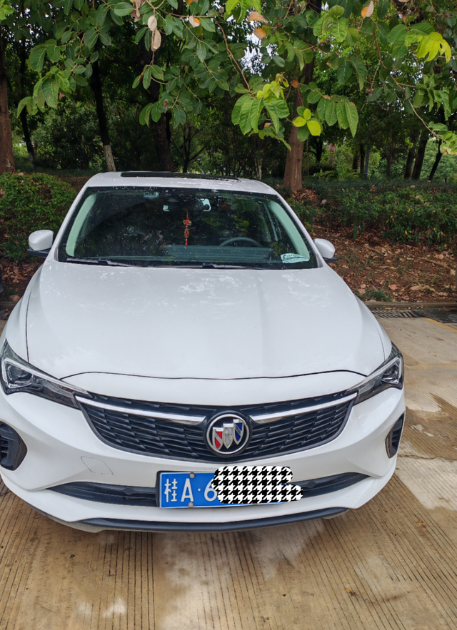 22款威朗pro乐享版130时速过弯（角度度不是很弯），车子不飘，车身也不甩。