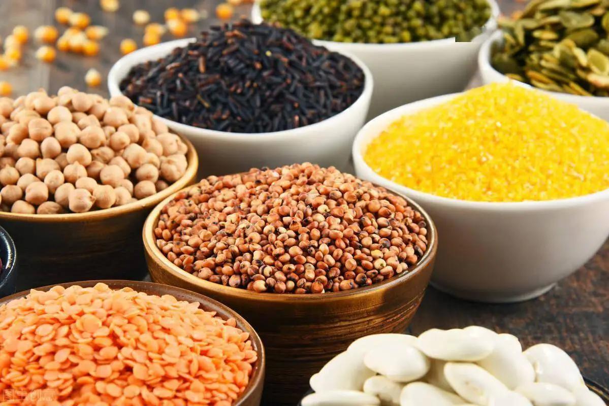 大葱是心梗的“杀手”？医生建议：若想心脏健康，3种食物可多吃网上流传说大葱吃