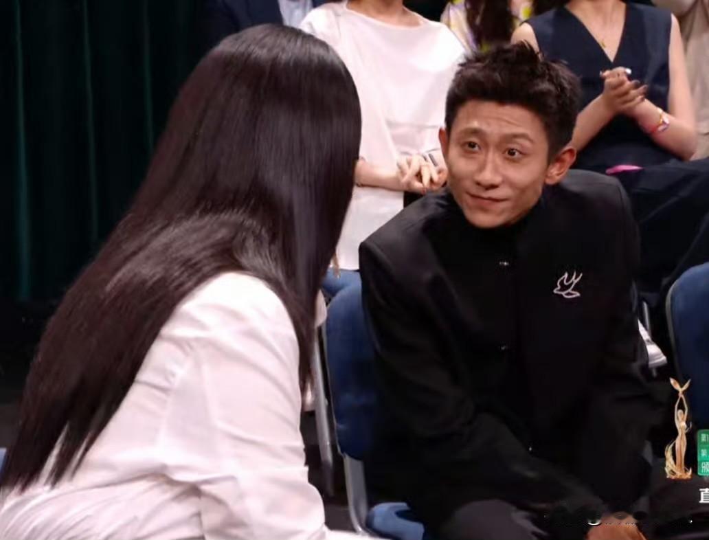杨紫今天没有遗憾吧虽然没有中奖，但是忙里偷闲和张一山好友聚一会儿也是真的幸福
