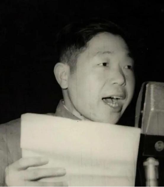 1949年5月，上海刚解放没几天，陈赓就摸去了亡妻王根英的娘家。门一开，王根英的