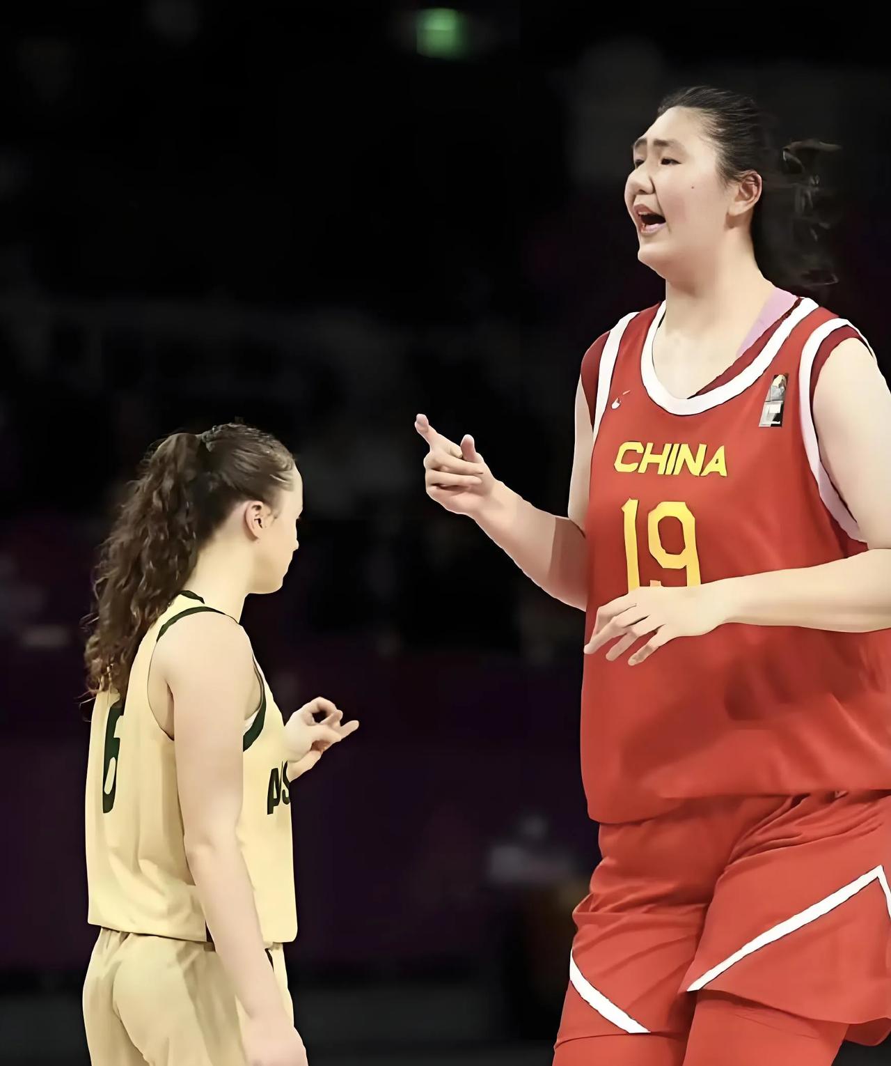 太强了，张子宇跳过U19，直接来到成年国家队！7月13日，女篮亚洲杯即将在深