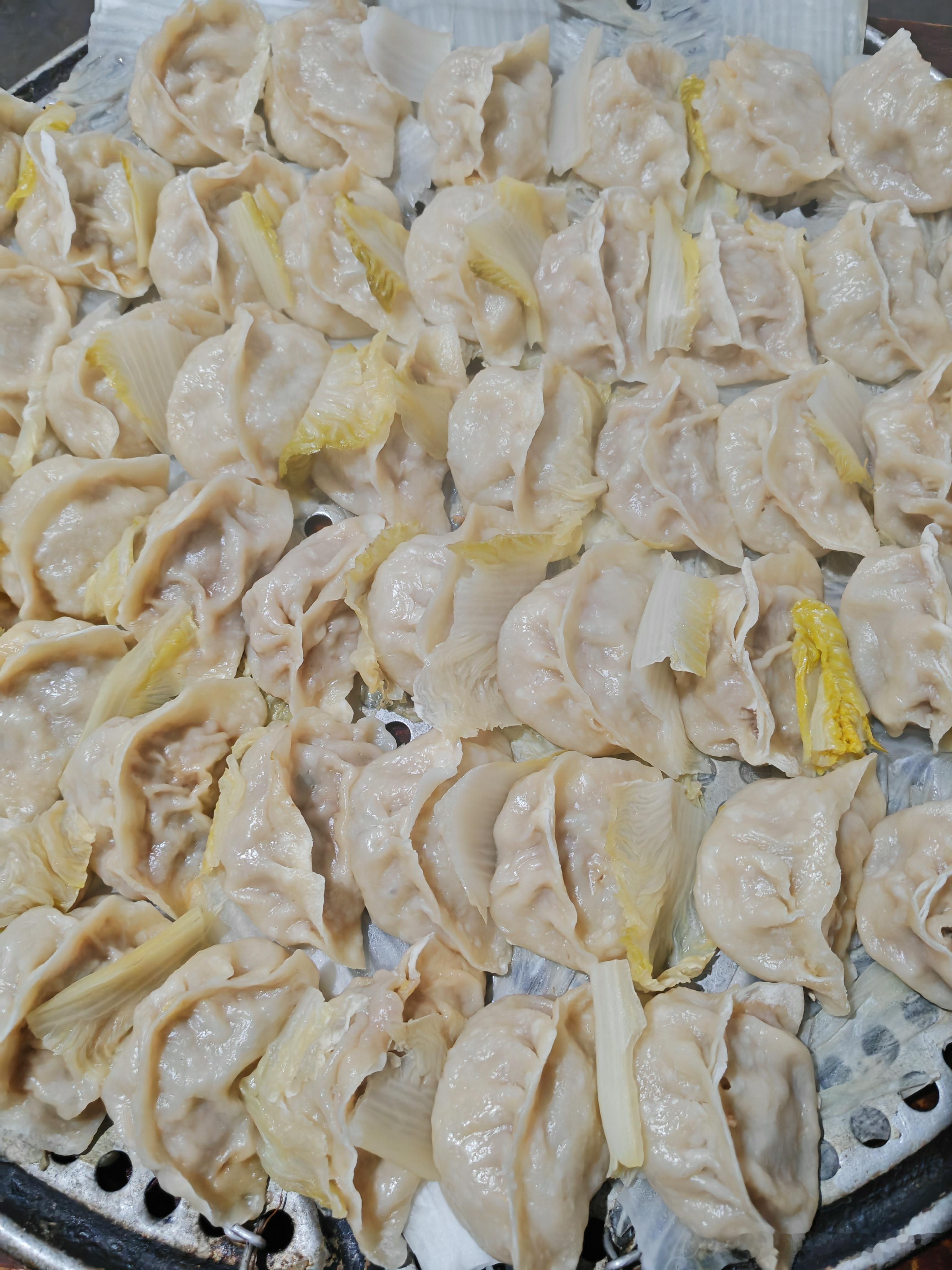 牛肉蒸饺，个头太大了，