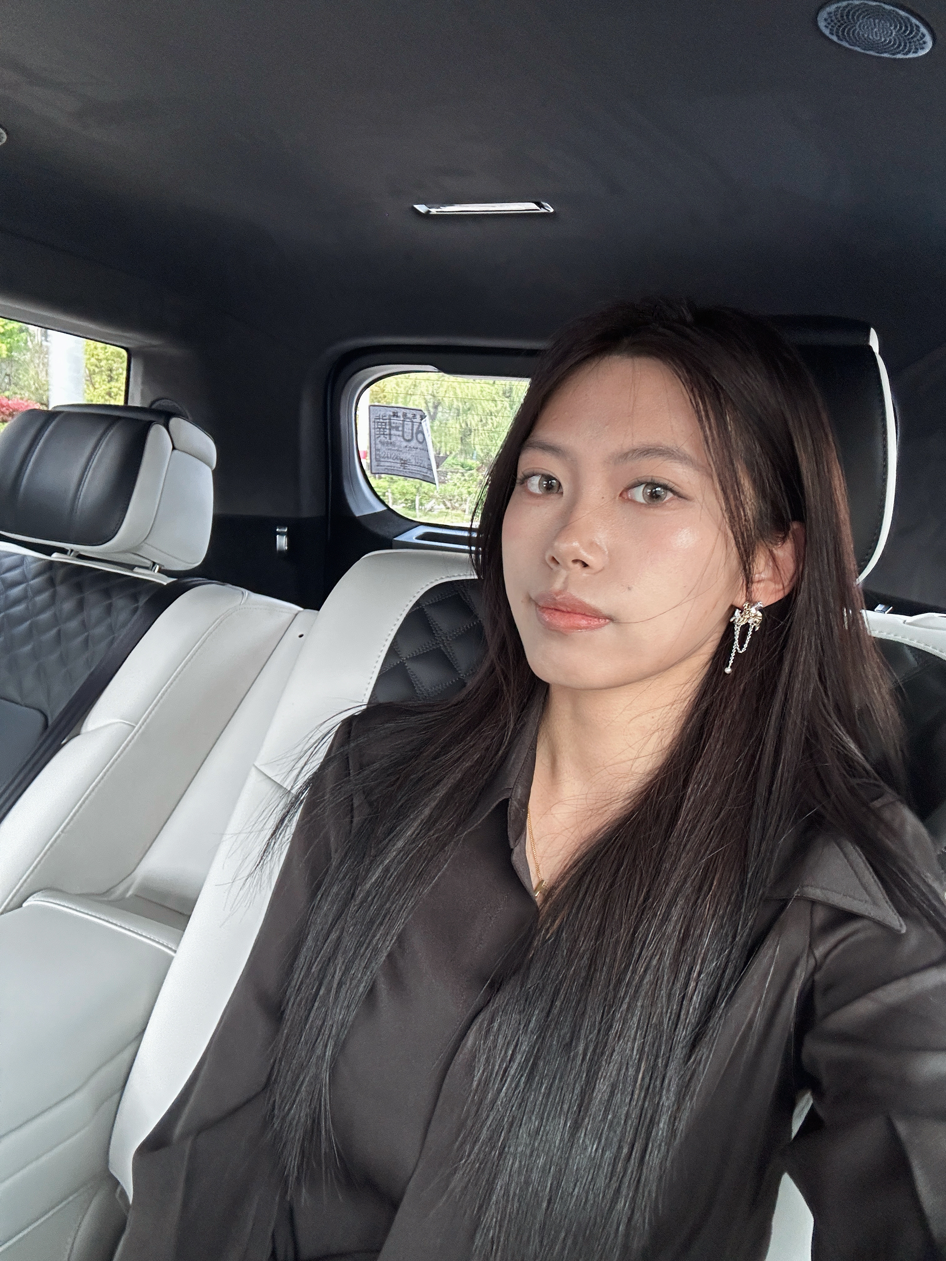 今天坐了下全新坦克700的后排老板位已经觉得自己是老板了～有没有觉得今天飞飞