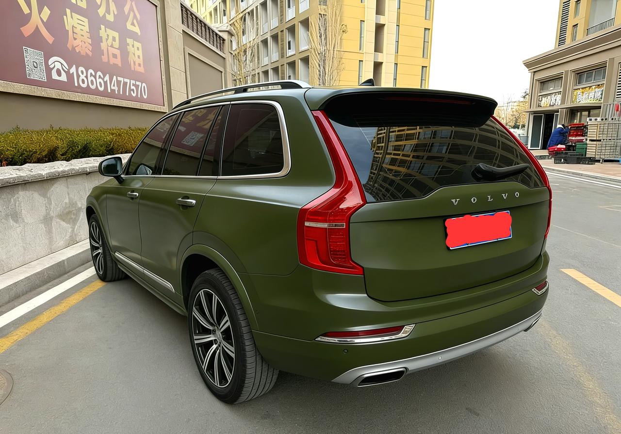 沃尔沃的90系列一名女性朋友能把它集齐是真的不大容易，而且这位女性朋友挺喜欢这个