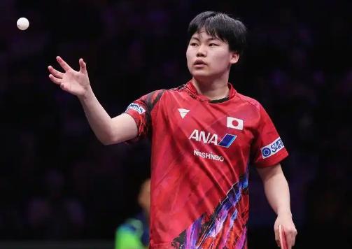 日本乒坛这次是真的出事了。 松岛辉空刚在美国大满贯捧起男单冠军，转头跟张本兄