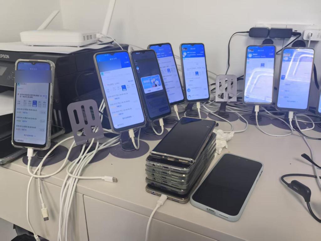 医院专家号，现在很多地方是一号难求。尤其三甲医院，号一放出来，几分钟就没了。