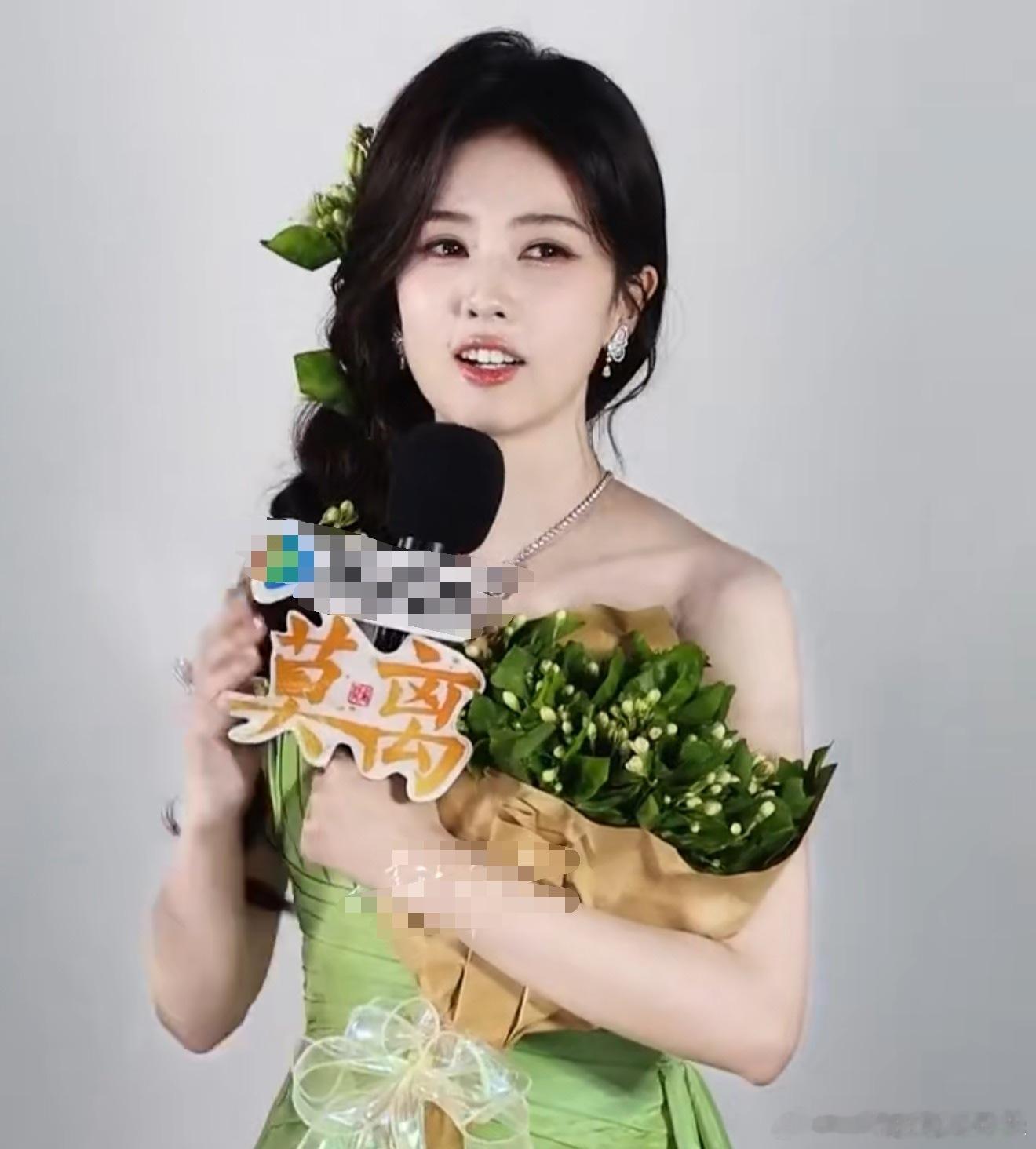 白鹿动真格了！白鹿被黑了好几天后，各种传闻越来越离谱，她不再沉默忍让，而是直接