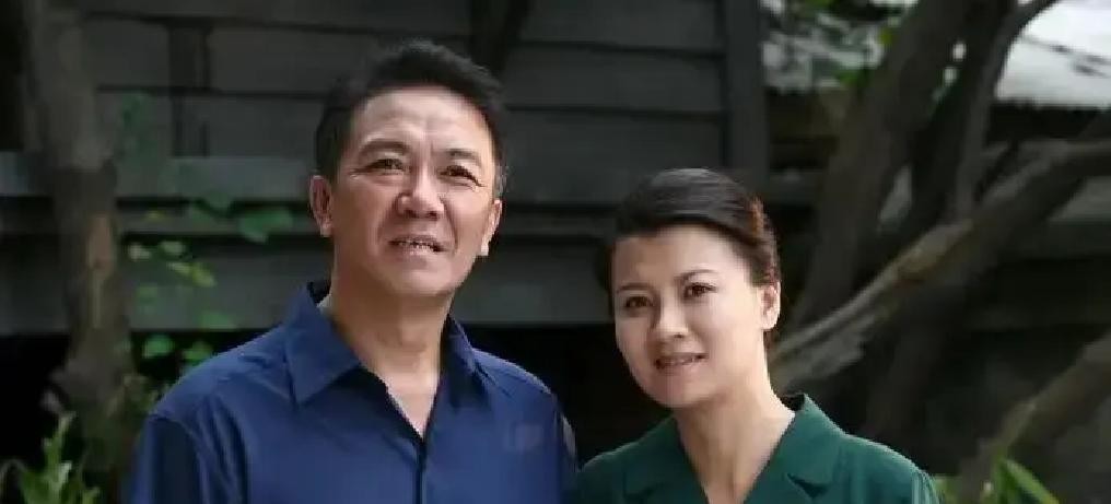 每次看那些大制作的国产大剧，弹幕里总有人吐槽怎么老是这几张脸张嘉译一出场，表弟姬他基本就在附近晃悠，