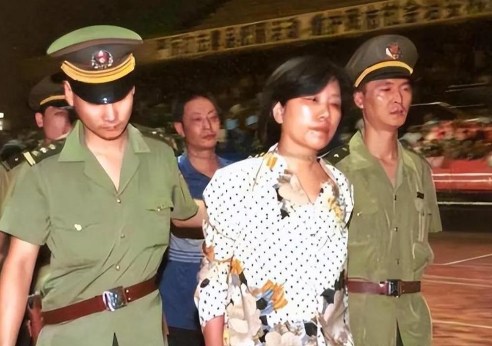 “我就跳个舞，就要枪毙我，我不服！”1985年西安刑场，马上就要被押赴刑场的女人