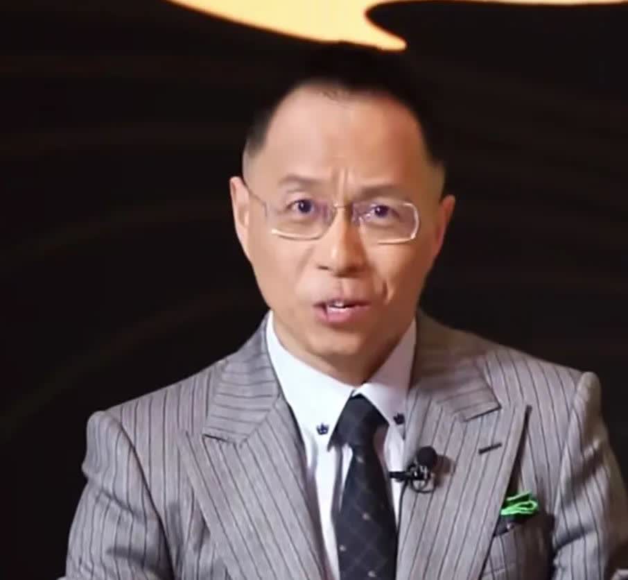 詹俊评大巴黎被横扫，目送切尔西夺冠的3大原因，大家同意不？第一：准备不足，恩