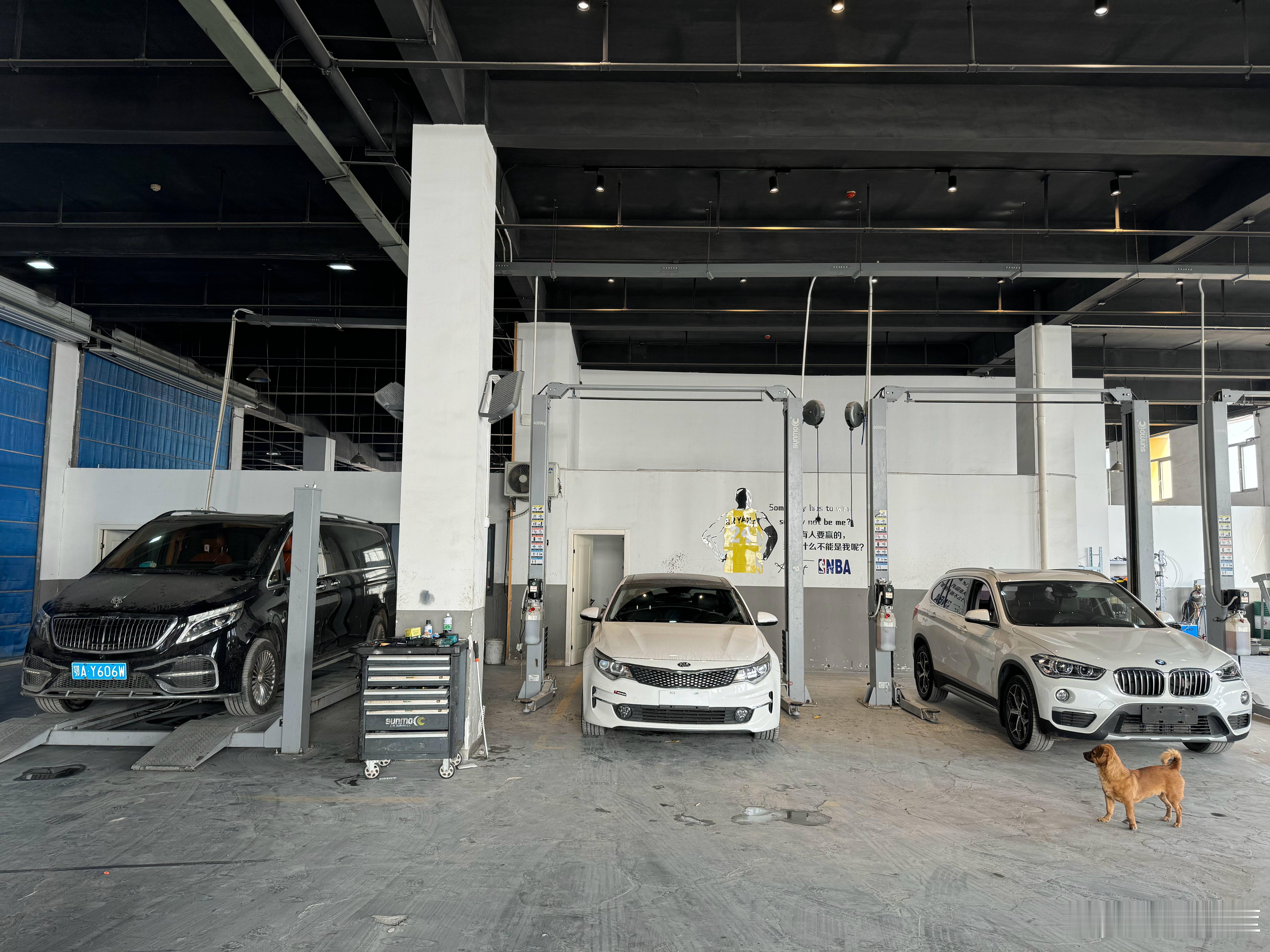 三台准备交付线上订车+线下整备一条龙全部安排好你只需要准备好钱就行其他的交给我们