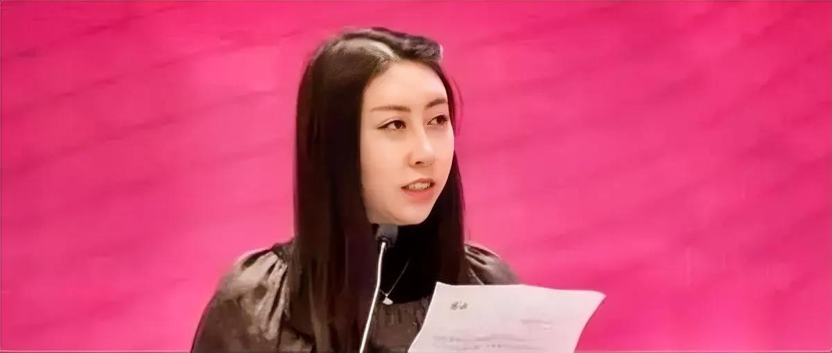 贾浅浅抄袭至今没说法你真以为只是爹能只手遮天？现在抄袭实锤都摆到台面