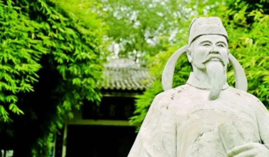 公元820年，也就是唐朝元和十五年，一代实干派的名臣韩愈从潮州来到了袁州，继续担